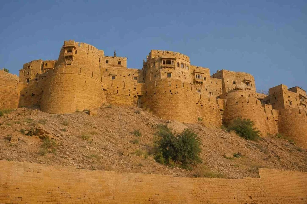 Cab from Jaipur to Jaisalmer